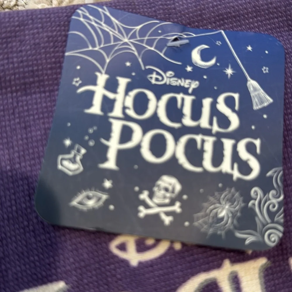 Hocus Pocus  Disney Halloween hand towels Set of 3 NEW